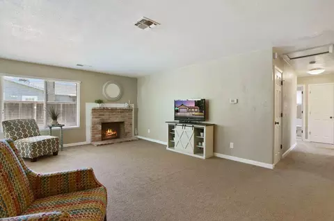 Living - 1850 Duncan Dr, Tracy, CA 95376 photo 3 of 3