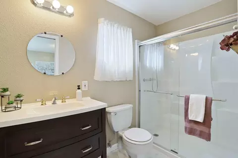 Bath - 1850 Duncan Dr, Tracy, CA 95376 photo 4 of 5