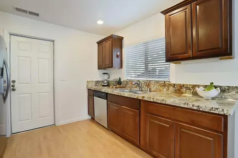 Kitchen - 1850 Duncan Dr, Tracy, CA 95376 photo 3 of 5