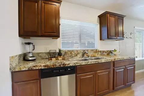 Kitchen - 1850 Duncan Dr, Tracy, CA 95376 photo 5 of 5