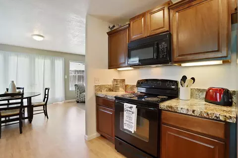 Kitchen - 1850 Duncan Dr, Tracy, CA 95376 photo 4 of 5