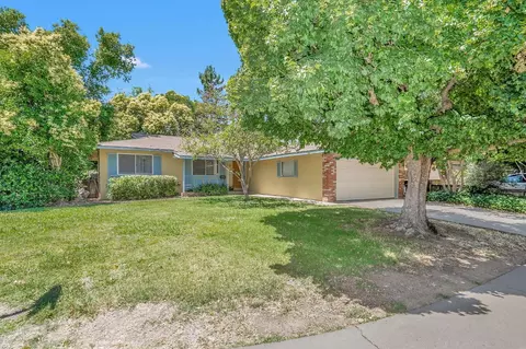 1301 Nutmeg Ln, Davis, CA 95618 photo 2