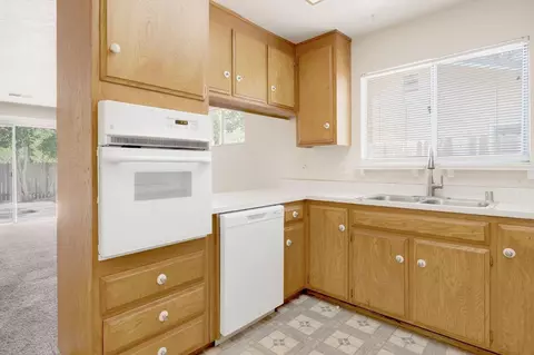 1301 Nutmeg Ln, Davis, CA 95618 photo 10
