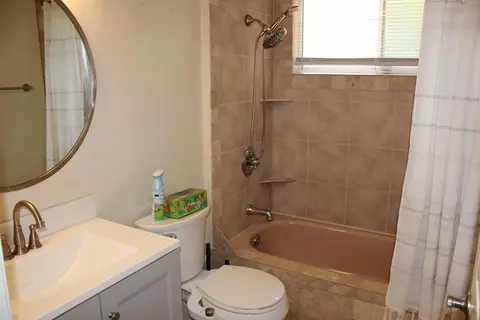 Bath - 6004 Anthony Dr, Orangevale, CA 95662 photo 2 of 2