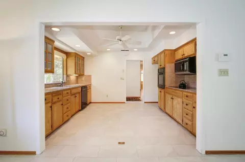 4918 Schuyler Dr, Carmichael, CA 95608 photo 18