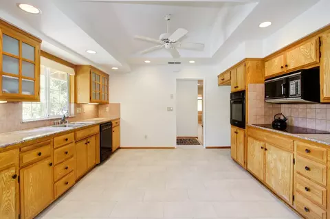 4918 Schuyler Dr, Carmichael, CA 95608 photo 20