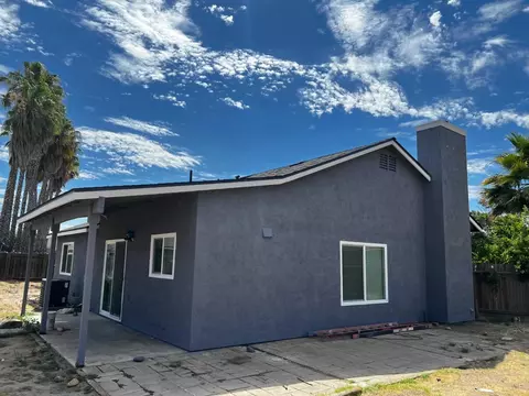Exterior - 1701 Amesbury Pl, Modesto, CA 95358 photo 2 of 4