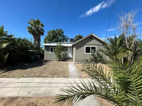 Exterior - 243 E St, Los Banos, CA 93635 photo 1 of 8