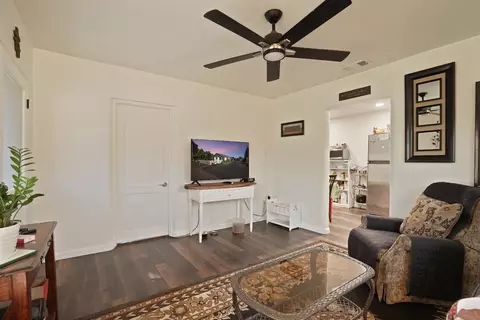 946 El Vecino Ave, Modesto, CA 95350 photo 25
