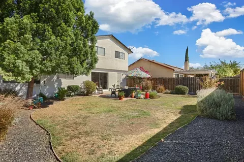 Exterior - 1640 Bondy Ln, Tracy, CA 95376 photo 10 of 13