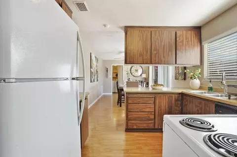 Kitchen - 1640 Bondy Ln, Tracy, CA 95376 photo 5 of 6
