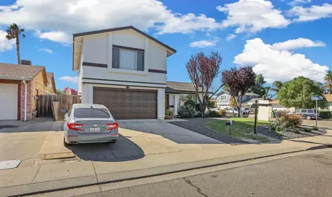 Exterior - 1640 Bondy Ln, Tracy, CA 95376 photo 5 of 13