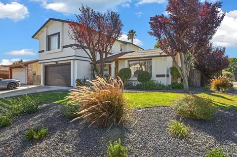 Exterior - 1640 Bondy Ln, Tracy, CA 95376 photo 3 of 13