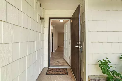 Entry Way - 1628 Galvez Ave, Modesto, CA 95355 photo 1 of 3