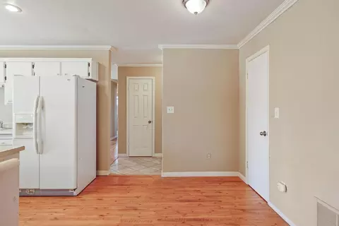 Entry Way - 1628 Galvez Ave, Modesto, CA 95355 photo 2 of 3