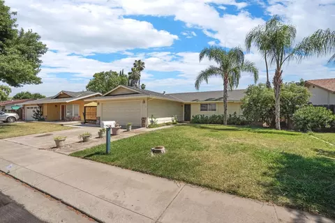 Exterior - 1628 Galvez Ave, Modesto, CA 95355 photo 3 of 14