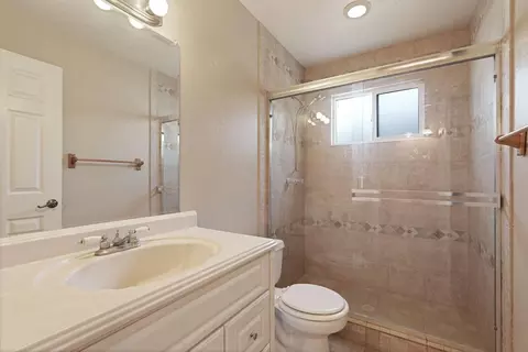 Bath - 1628 Galvez Ave, Modesto, CA 95355 photo 1 of 3