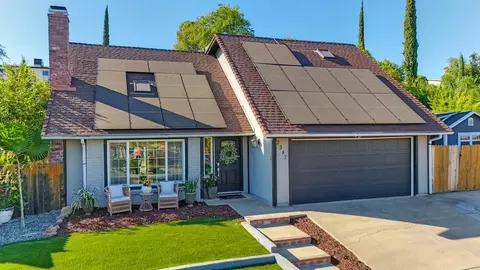 2387 Pinnacles Dr, Rocklin, CA 95677 photo 1