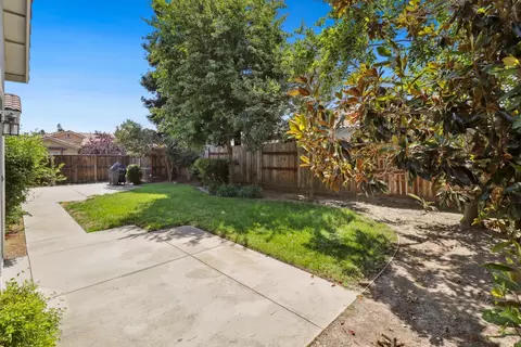 Exterior - 5250 Graytree Way, Antelope, CA 95843 photo 9 of 11