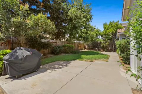 Exterior - 5250 Graytree Way, Antelope, CA 95843 photo 4 of 11