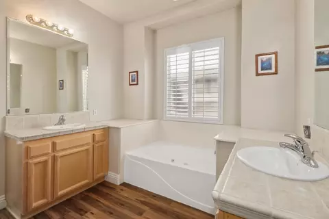 Bath - 5250 Graytree Way, Antelope, CA 95843 photo 2 of 4