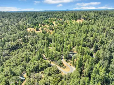 View/Area - 12158 E Brookview Dr, Grass Valley, CA 95945 photo 7 of 10