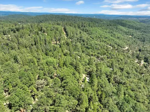 View/Area - 12158 E Brookview Dr, Grass Valley, CA 95945 photo 3 of 10