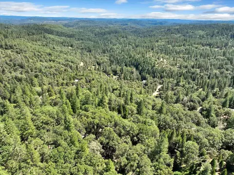 View/Area - 12158 E Brookview Dr, Grass Valley, CA 95945 photo 4 of 10