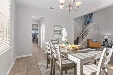 Dining - 1891 Trail Way, Turlock, CA 95382 photo 4 of 6