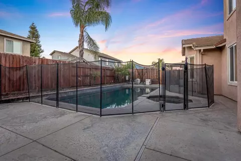 Exterior - 1891 Trail Way, Turlock, CA 95382 photo 8 of 13