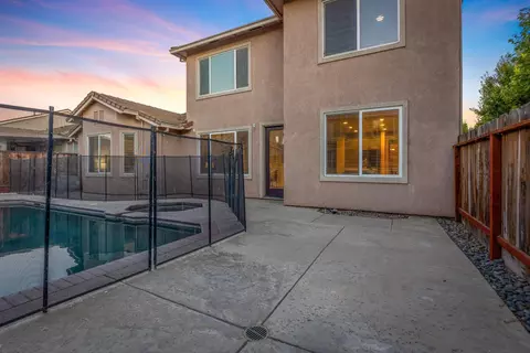 Exterior - 1891 Trail Way, Turlock, CA 95382 photo 7 of 13
