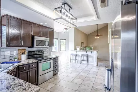 821 Georgetown, Turlock, CA 95382 photo 10