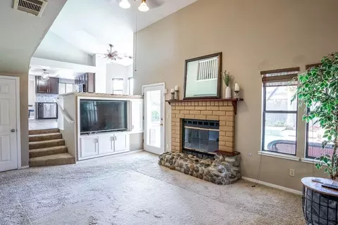 821 Georgetown, Turlock, CA 95382 photo 14
