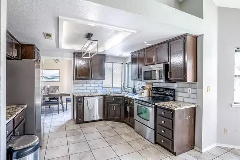821 Georgetown, Turlock, CA 95382 photo 11