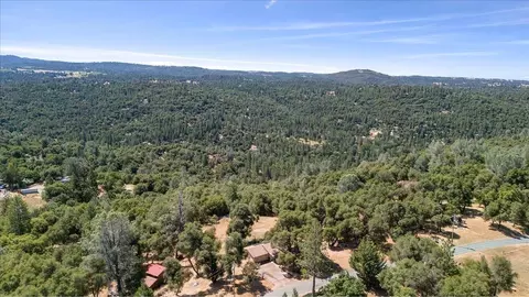 3900 Freedom Rd, Placerville, CA 95667 photo 2