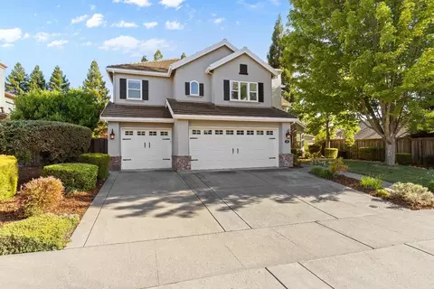 132 Valleywood Dr, Roseville, CA 95678