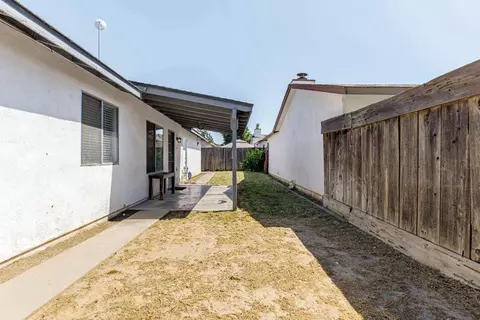 1409 Prospect Ln, Modesto, CA 95355 photo 23