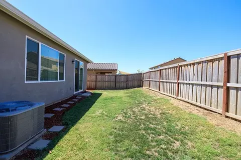 Exterior - 653 Headley Ln, Patterson, CA 95363 photo 12 of 16