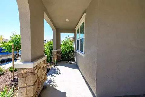 Exterior - 653 Headley Ln, Patterson, CA 95363 photo 4 of 16