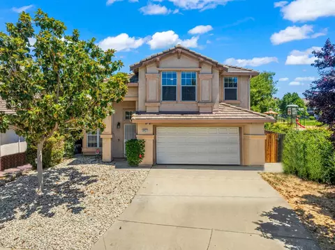 8457 Ardelle Way, Elk Grove, CA 95624
