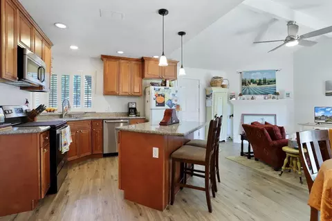 Kitchen - 417 Cedar Ct, Lodi, CA 95240 photo 3 of 3