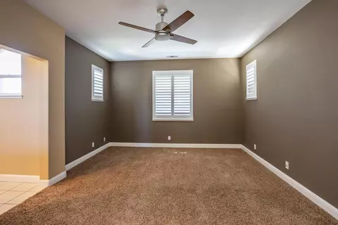 Living - 824 Oak Terrace Ct, Ripon, CA 95366 photo 5 of 6