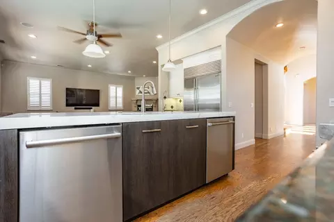 Kitchen - 824 Oak Terrace Ct, Ripon, CA 95366 photo 7 of 7
