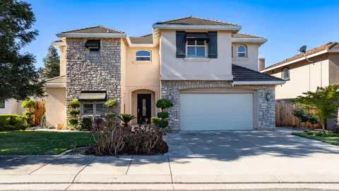 Exterior - 824 Oak Terrace Ct, Ripon, CA 95366 photo 2 of 7
