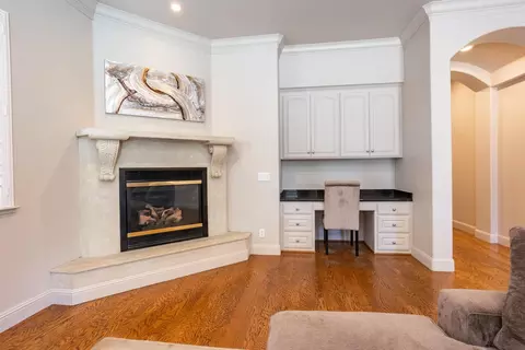Living - 824 Oak Terrace Ct, Ripon, CA 95366 photo 3 of 6