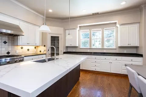 Kitchen - 824 Oak Terrace Ct, Ripon, CA 95366 photo 3 of 7