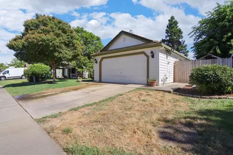 230 Cinnamon Dr, Galt, CA 95632 photo 4