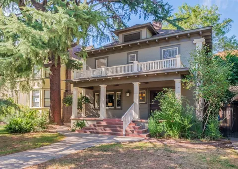 2529 Capitol Ave, Sacramento, CA 95816