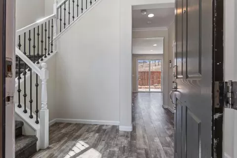 Entry Way - 20863 Grapevine Dr, Patterson, CA 95363 photo 1 of 4