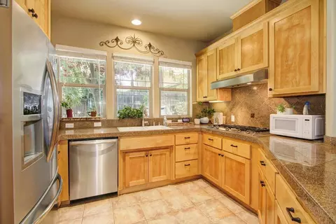 Kitchen - 2713 5th St, Davis, CA 95618 photo 6 of 12